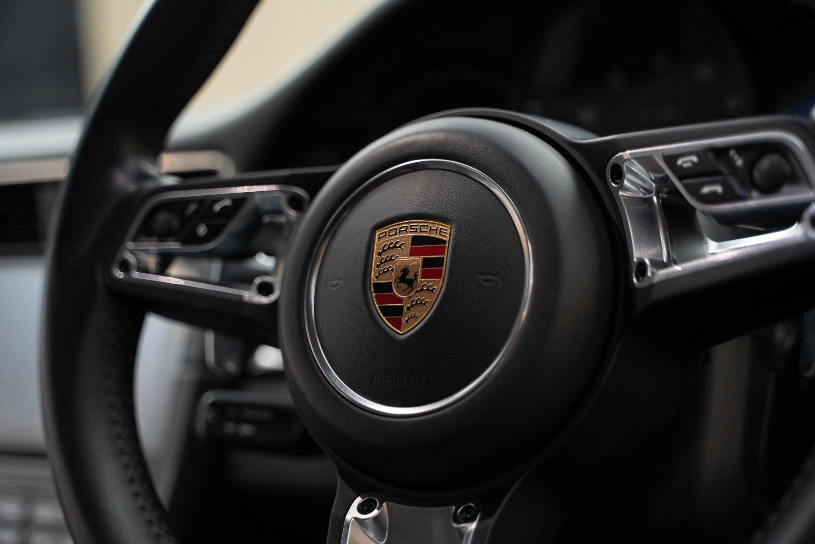 Porsche 911 3.0T 991 Carrera Coupe 2dr Petrol PDK Euro 6 (s/s) (370 ps)