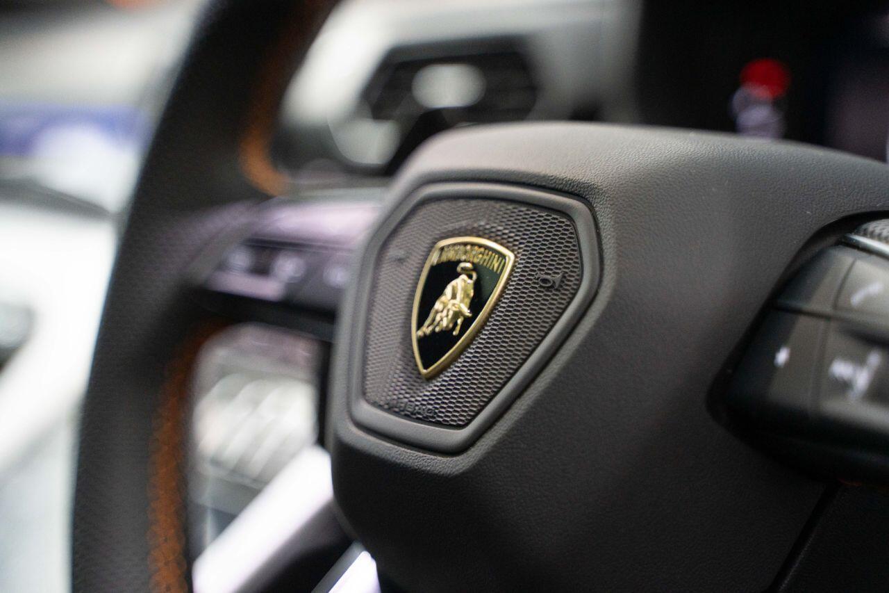 Lamborghini Urus 4.0 V8 BiTurbo SUV 5dr Petrol Auto 4WD Euro 6 (650 ps) LOW RATE FINANCE