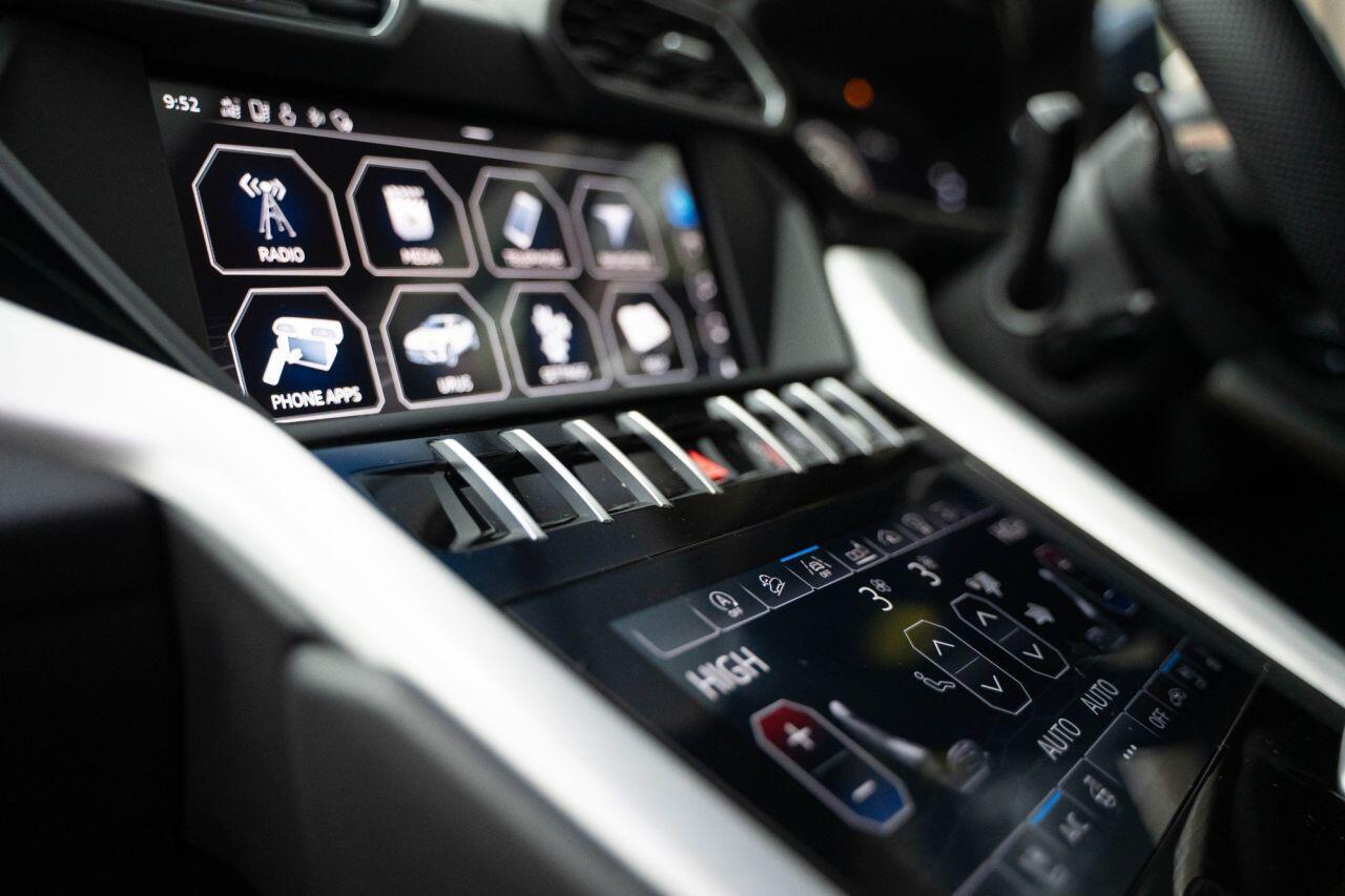 Lamborghini Urus 4.0 V8 BiTurbo SUV 5dr Petrol Auto 4WD Euro 6 (650 ps) LOW RATE FINANCE