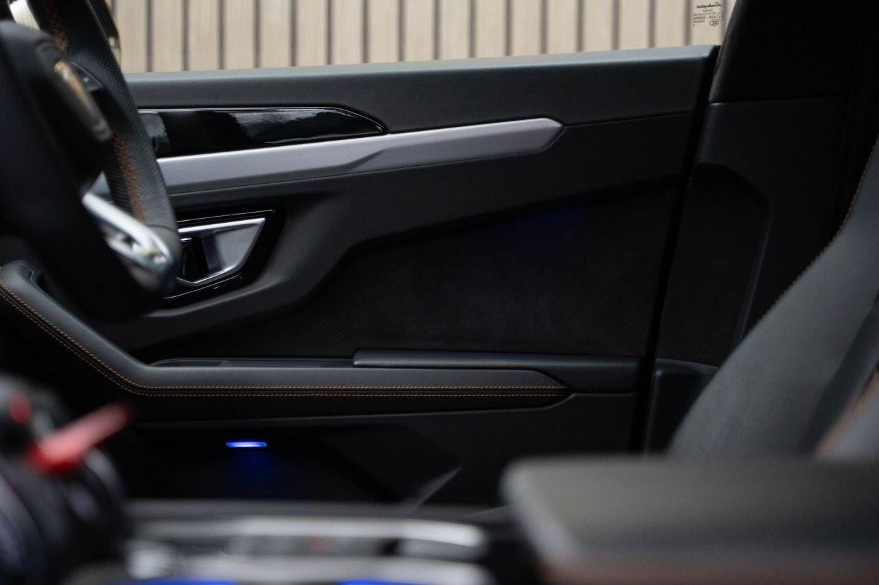 Lamborghini Urus 4.0 V8 BiTurbo SUV 5dr Petrol Auto 4WD Euro 6 (650 ps) LOW RATE FINANCE