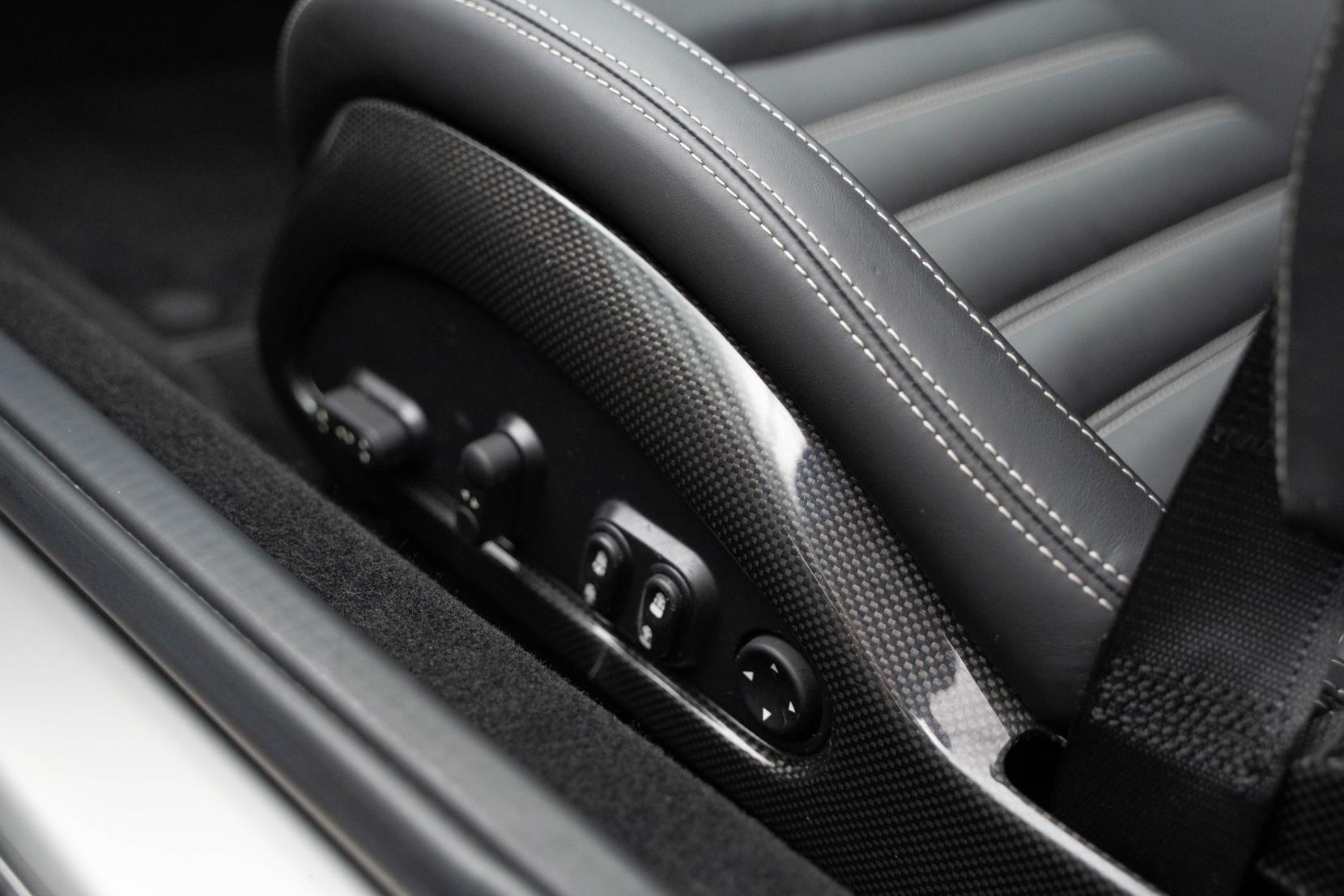 Ferrari 599 6.0 V12 GTB Fiorano Coupe 2dr Petrol F1 Euro 4 (612 bhp)