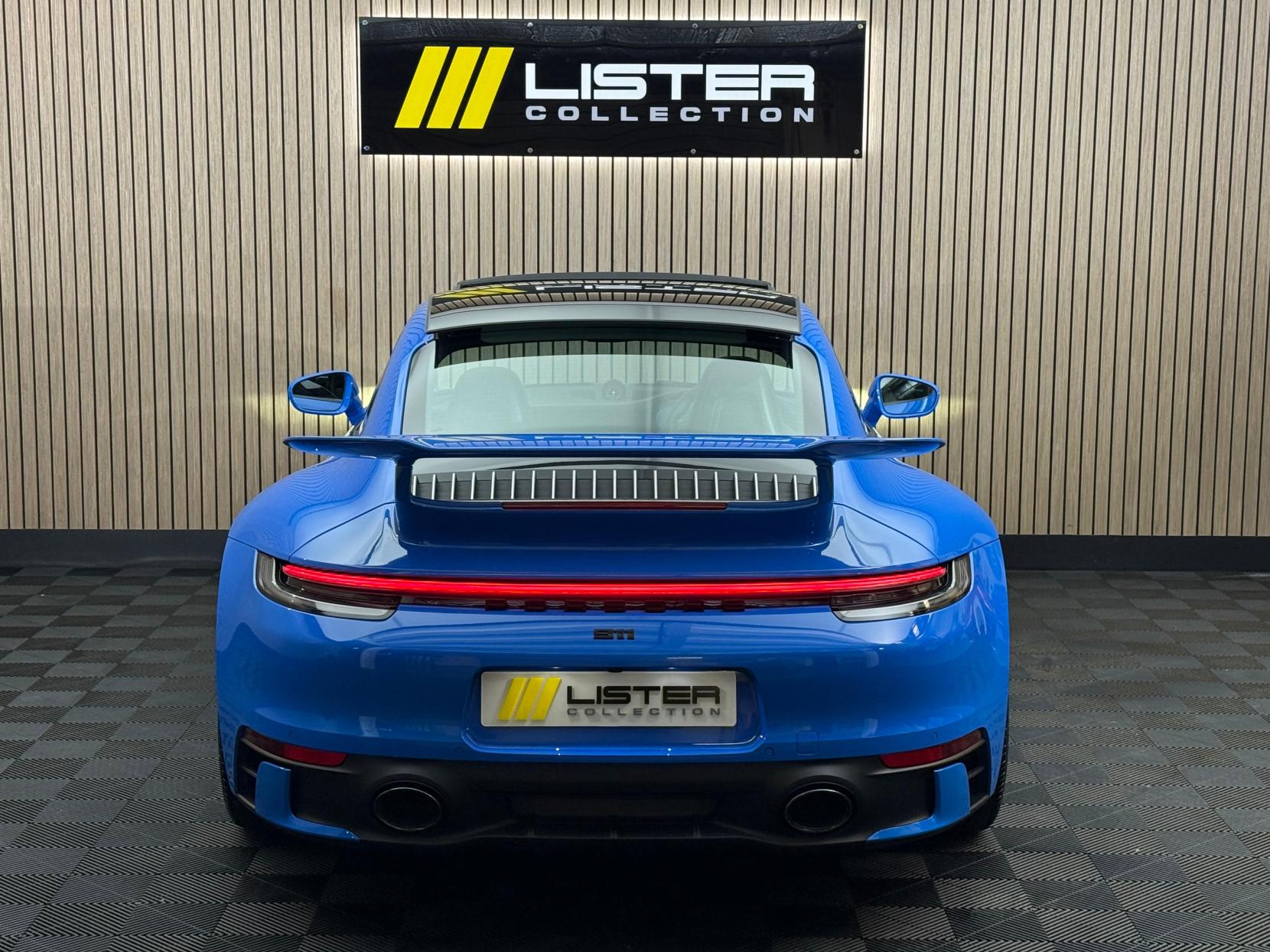 Porsche 911 3.0T 992 Carrera Coupe 2dr Petrol PDK Euro 6 (s/s) (385 ps)