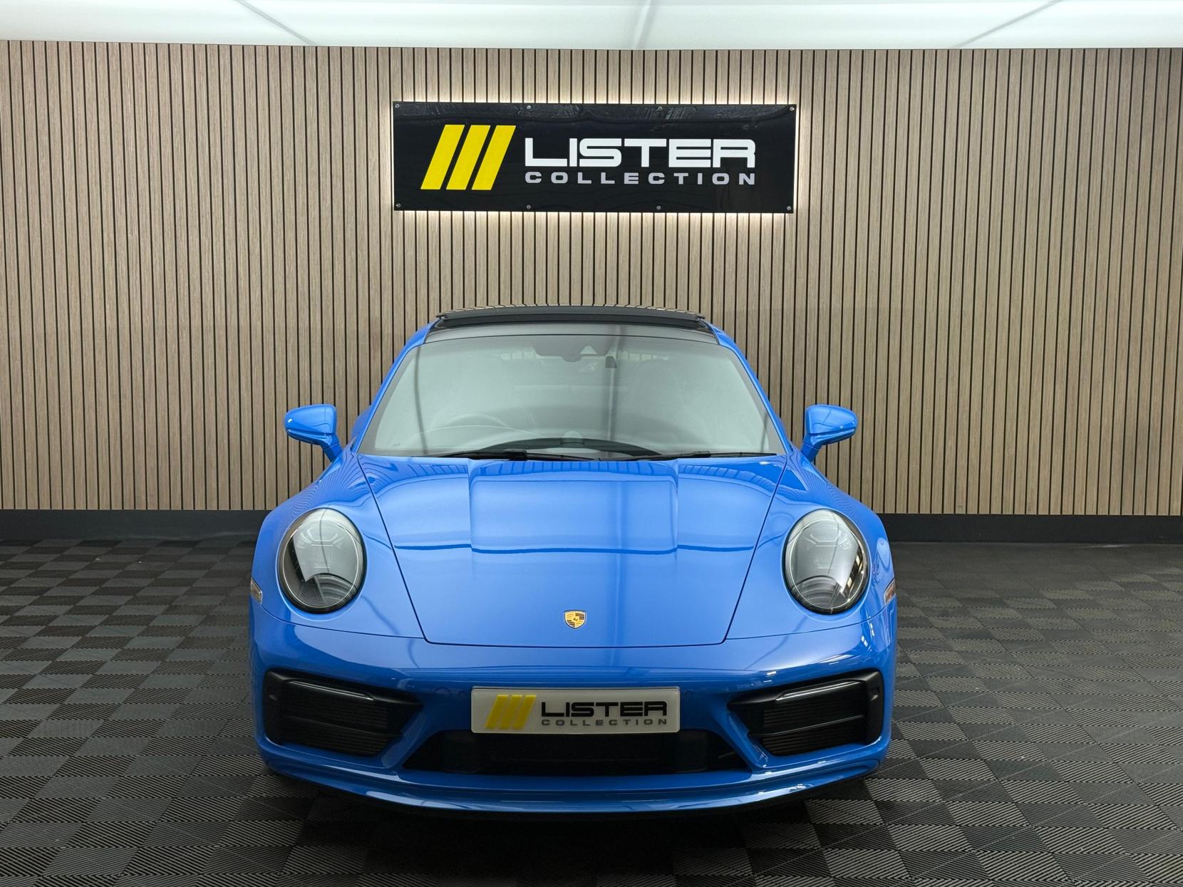 Porsche 911 3.0T 992 Carrera Coupe 2dr Petrol PDK Euro 6 (s/s) (385 ps)