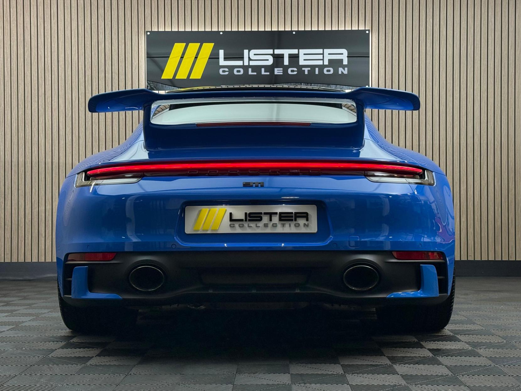 Porsche 911 3.0T 992 Carrera Coupe 2dr Petrol PDK Euro 6 (s/s) (385 ps)