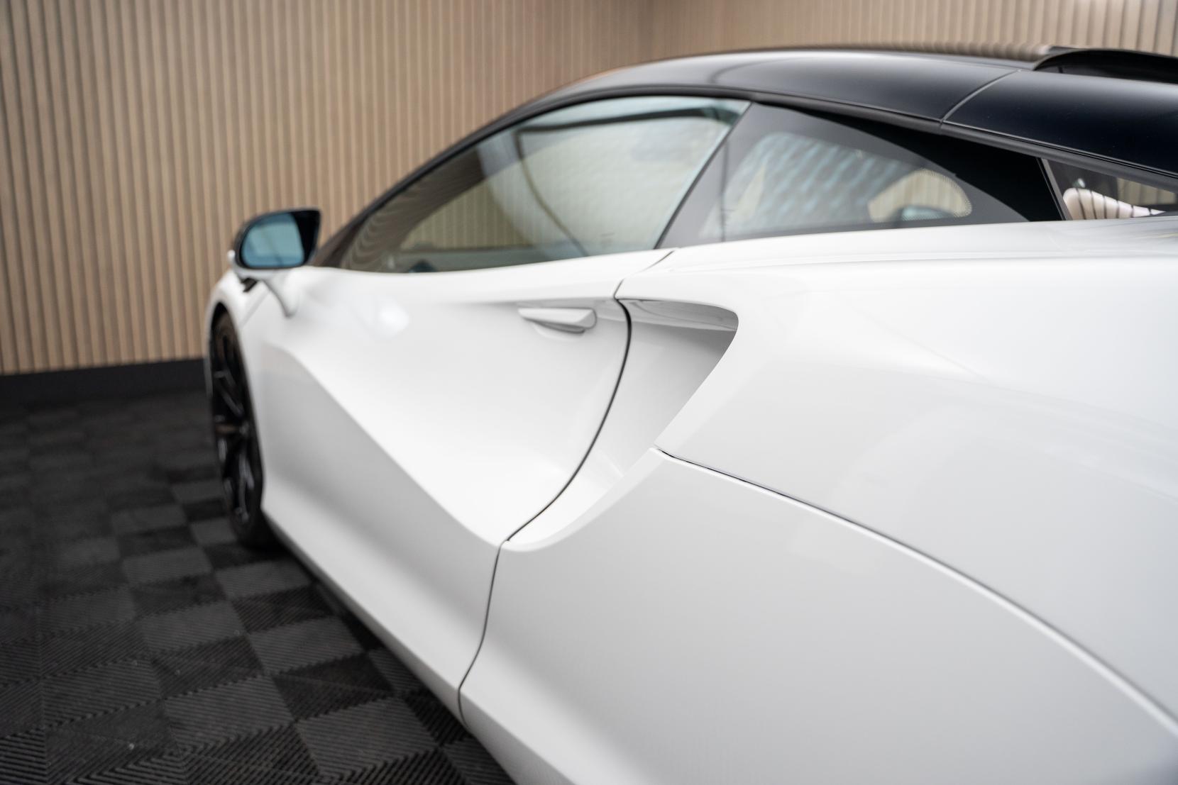 MCLAREN ARTURA 3.0T V6 7.4kWh Coupe 2dr Petrol Plug-in Hybrid SSG Euro 6 (s/s) (680 ps) LOW RATE FINANCE +12 MONTH WARRANTY