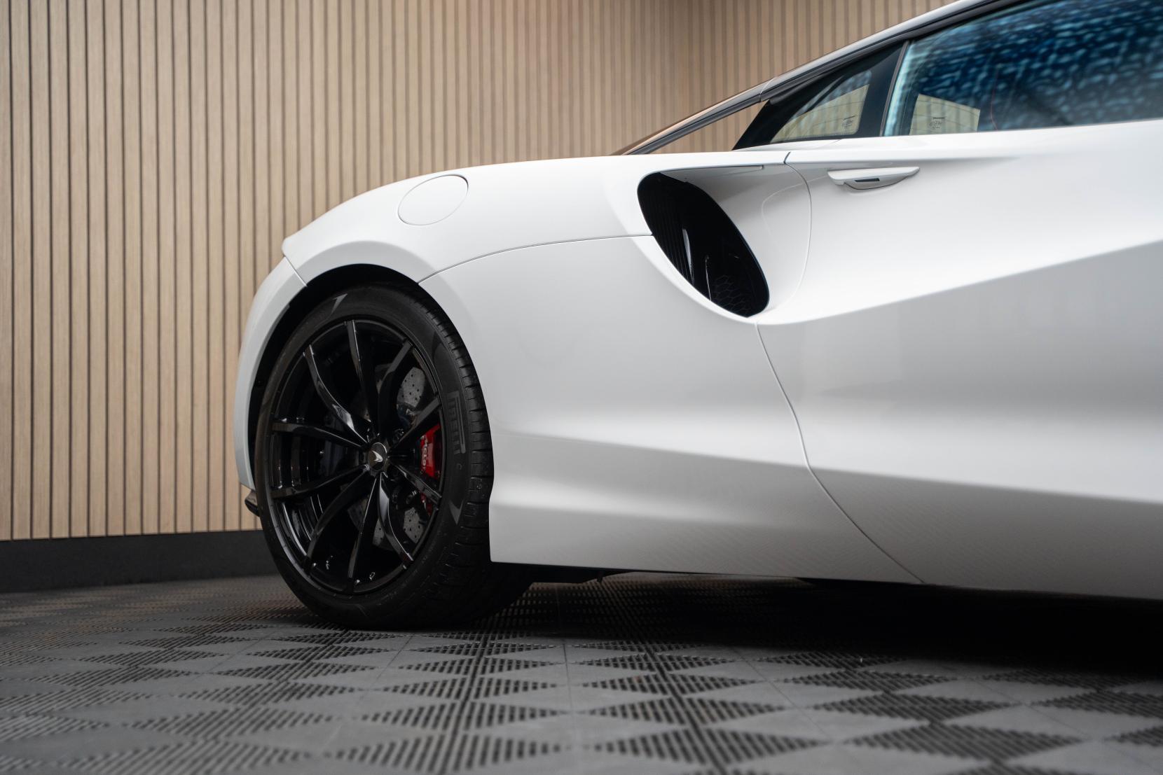 MCLAREN ARTURA 3.0T V6 7.4kWh Coupe 2dr Petrol Plug-in Hybrid SSG Euro 6 (s/s) (680 ps) LOW RATE FINANCE +12 MONTH WARRANTY