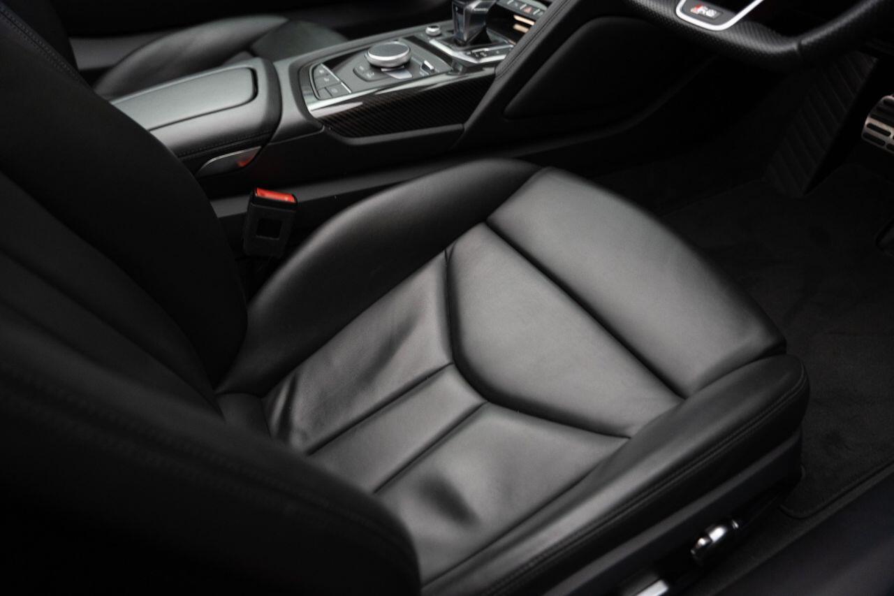 Audi R8 5.2 FSI V10 Performance Carbon Black Spyder 2dr Petrol S Tronic quattro Euro 6 (s/s) (620 ps) LOW RATE FINANCE +12 MONTH WARRANTY