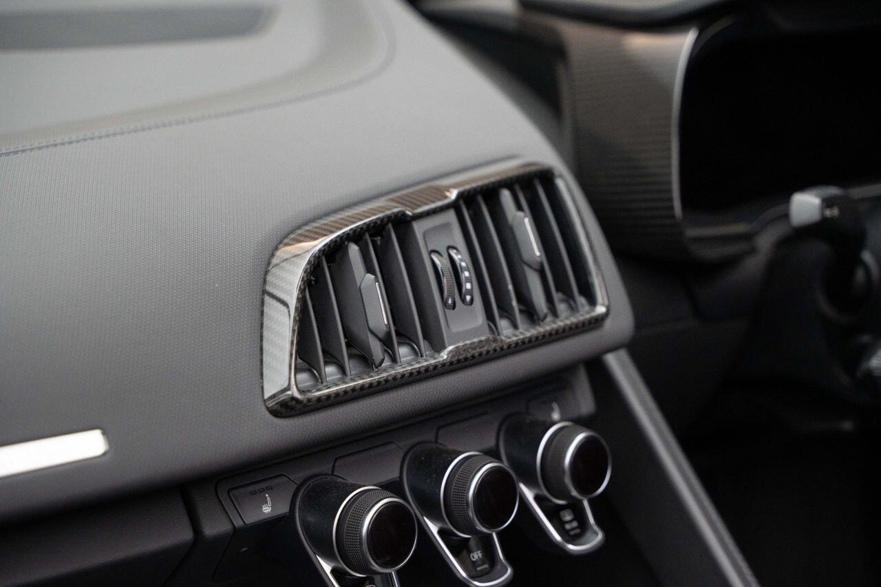 Audi R8 5.2 FSI V10 Performance Carbon Black Spyder 2dr Petrol S Tronic quattro Euro 6 (s/s) (620 ps) LOW RATE FINANCE +12 MONTH WARRANTY