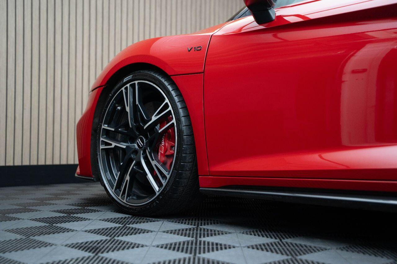 Audi R8 5.2 FSI V10 Performance Carbon Black Spyder 2dr Petrol S Tronic quattro Euro 6 (s/s) (620 ps) LOW RATE FINANCE +12 MONTH WARRANTY