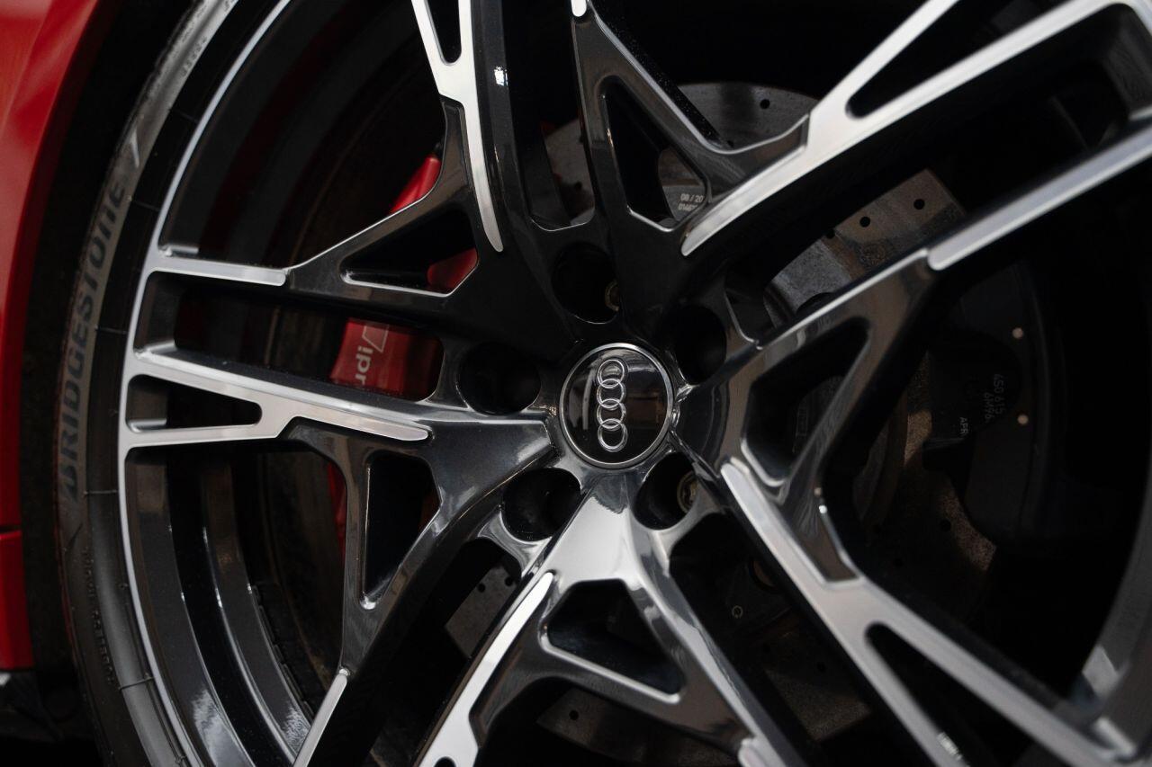 Audi R8 5.2 FSI V10 Performance Carbon Black Spyder 2dr Petrol S Tronic quattro Euro 6 (s/s) (620 ps) LOW RATE FINANCE +12 MONTH WARRANTY