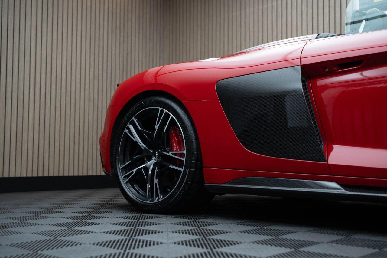 Audi R8 5.2 FSI V10 Performance Carbon Black Spyder 2dr Petrol S Tronic quattro Euro 6 (s/s) (620 ps) LOW RATE FINANCE +12 MONTH WARRANTY
