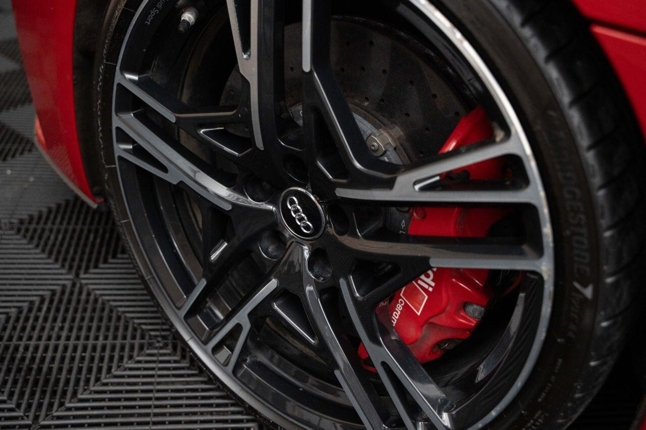 Audi R8 5.2 FSI V10 Performance Carbon Black Spyder 2dr Petrol S Tronic quattro Euro 6 (s/s) (620 ps) LOW RATE FINANCE +12 MONTH WARRANTY