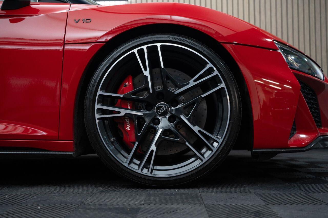 Audi R8 5.2 FSI V10 Performance Carbon Black Spyder 2dr Petrol S Tronic quattro Euro 6 (s/s) (620 ps) LOW RATE FINANCE +12 MONTH WARRANTY