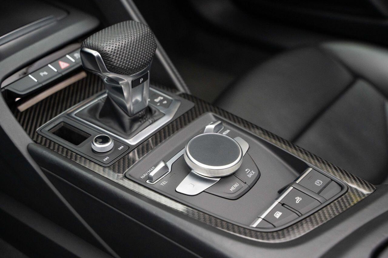 Audi R8 5.2 FSI V10 Performance Carbon Black Spyder 2dr Petrol S Tronic quattro Euro 6 (s/s) (620 ps) LOW RATE FINANCE +12 MONTH WARRANTY