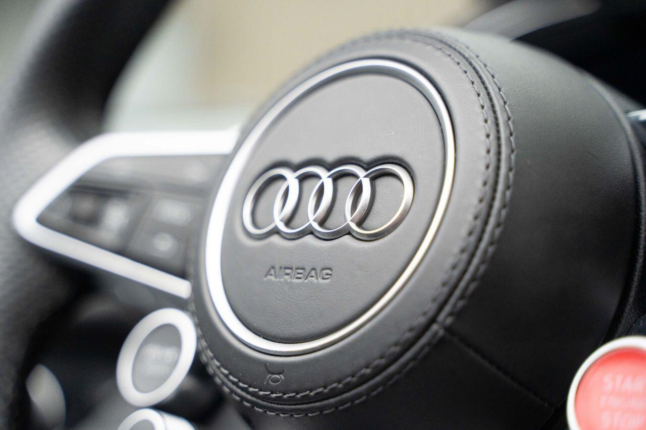 Audi R8 5.2 FSI V10 Performance Carbon Black Spyder 2dr Petrol S Tronic quattro Euro 6 (s/s) (620 ps) LOW RATE FINANCE +12 MONTH WARRANTY