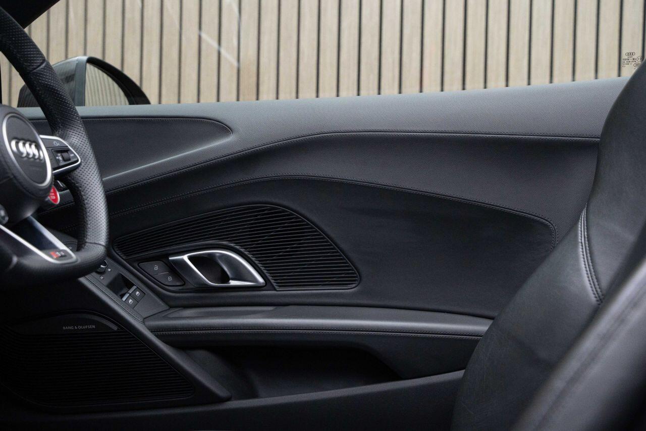 Audi R8 5.2 FSI V10 Performance Carbon Black Spyder 2dr Petrol S Tronic quattro Euro 6 (s/s) (620 ps) LOW RATE FINANCE +12 MONTH WARRANTY