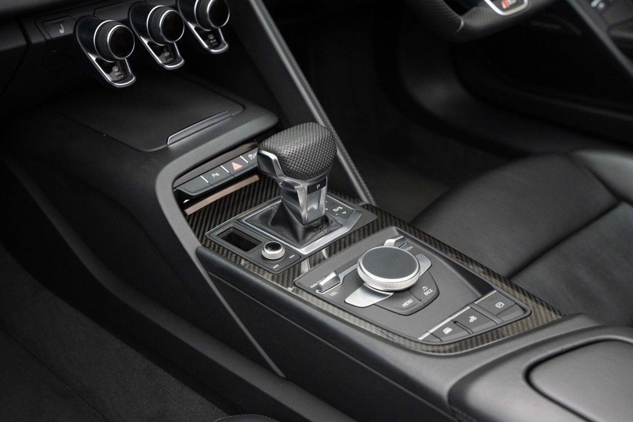 Audi R8 5.2 FSI V10 Performance Carbon Black Spyder 2dr Petrol S Tronic quattro Euro 6 (s/s) (620 ps) LOW RATE FINANCE +12 MONTH WARRANTY