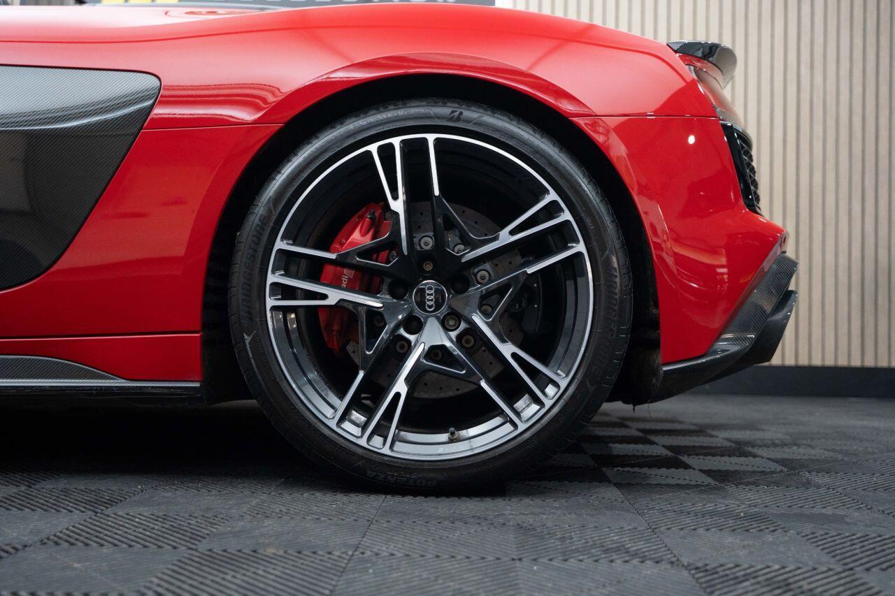 Audi R8 5.2 FSI V10 Performance Carbon Black Spyder 2dr Petrol S Tronic quattro Euro 6 (s/s) (620 ps) LOW RATE FINANCE +12 MONTH WARRANTY