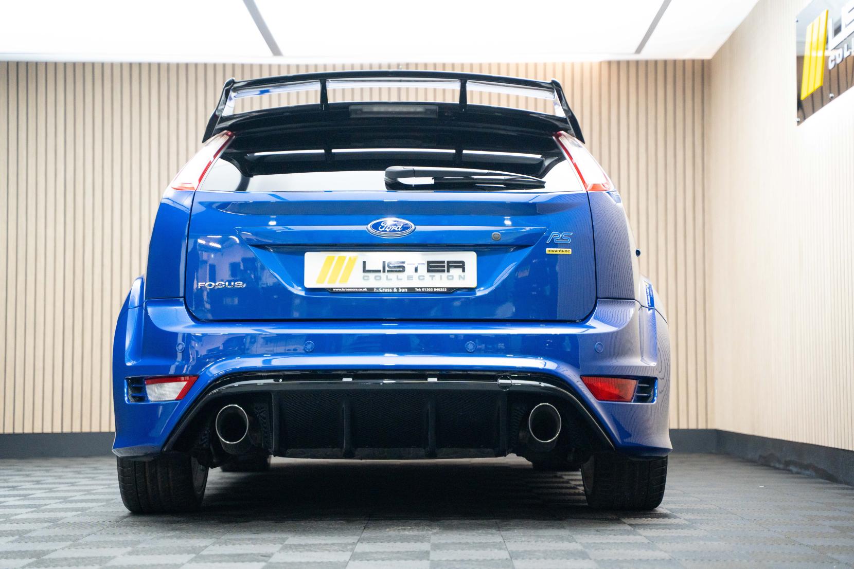 Ford Focus 2.5 RS Hatchback 3dr Petrol Manual (225 g/km, 301 bhp)