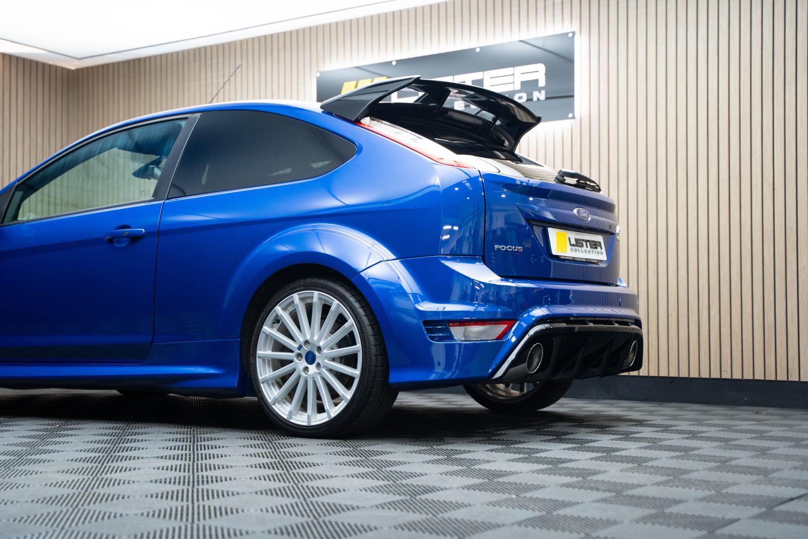 Ford Focus 2.5 RS Hatchback 3dr Petrol Manual (225 g/km, 301 bhp)