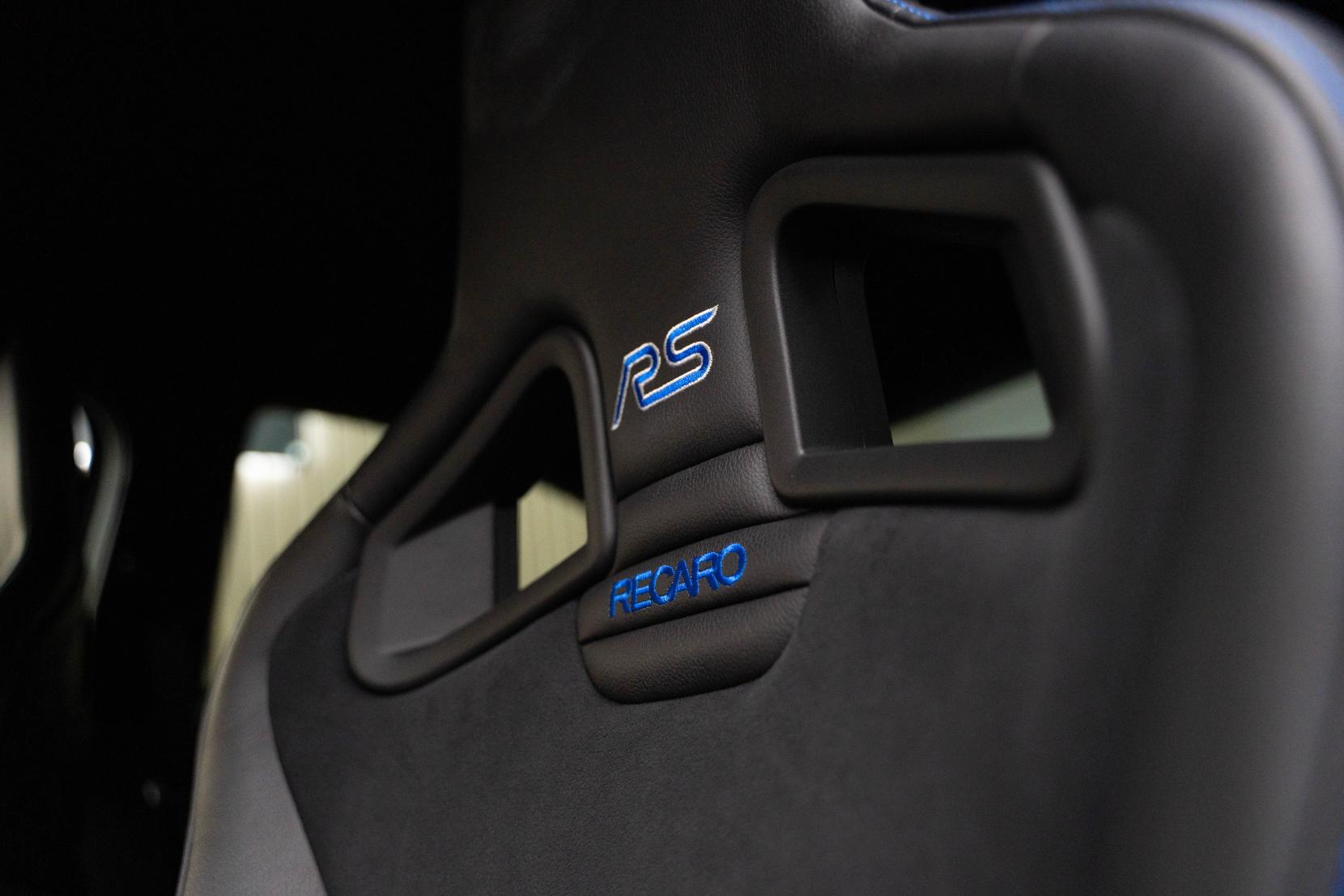 Ford Focus 2.5 RS Hatchback 3dr Petrol Manual (225 g/km, 301 bhp)