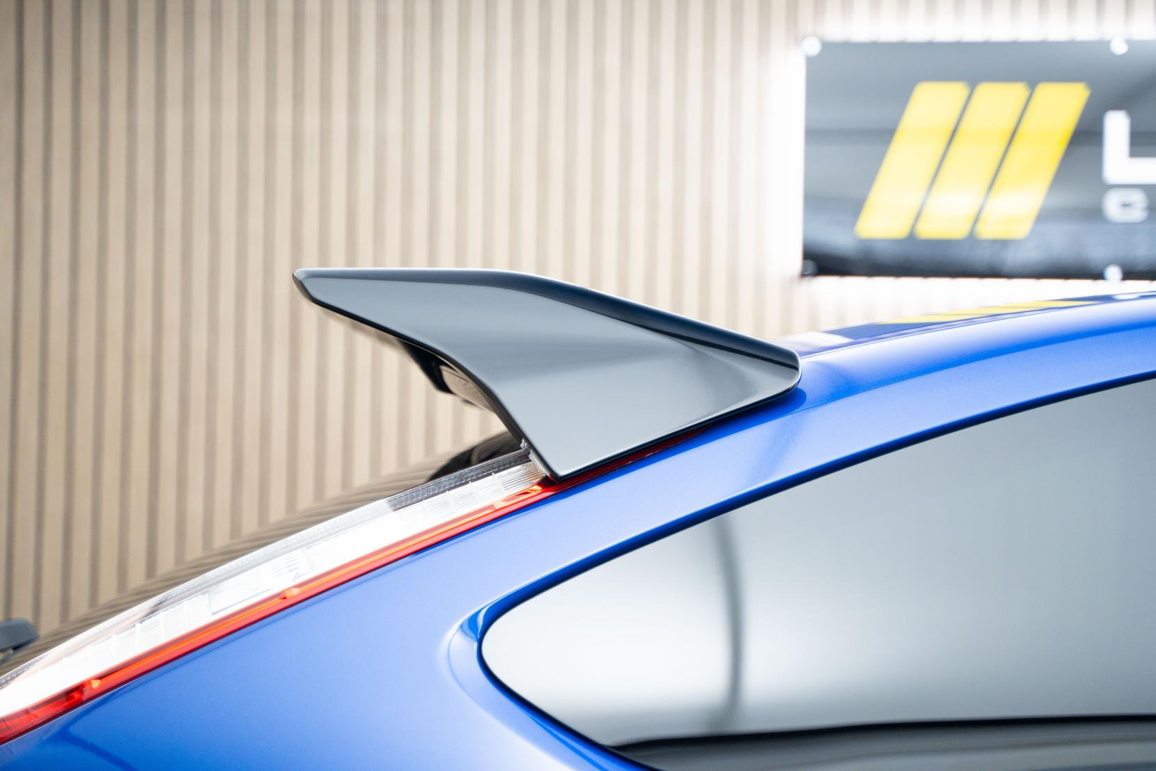 Ford Focus 2.5 RS Hatchback 3dr Petrol Manual (225 g/km, 301 bhp)