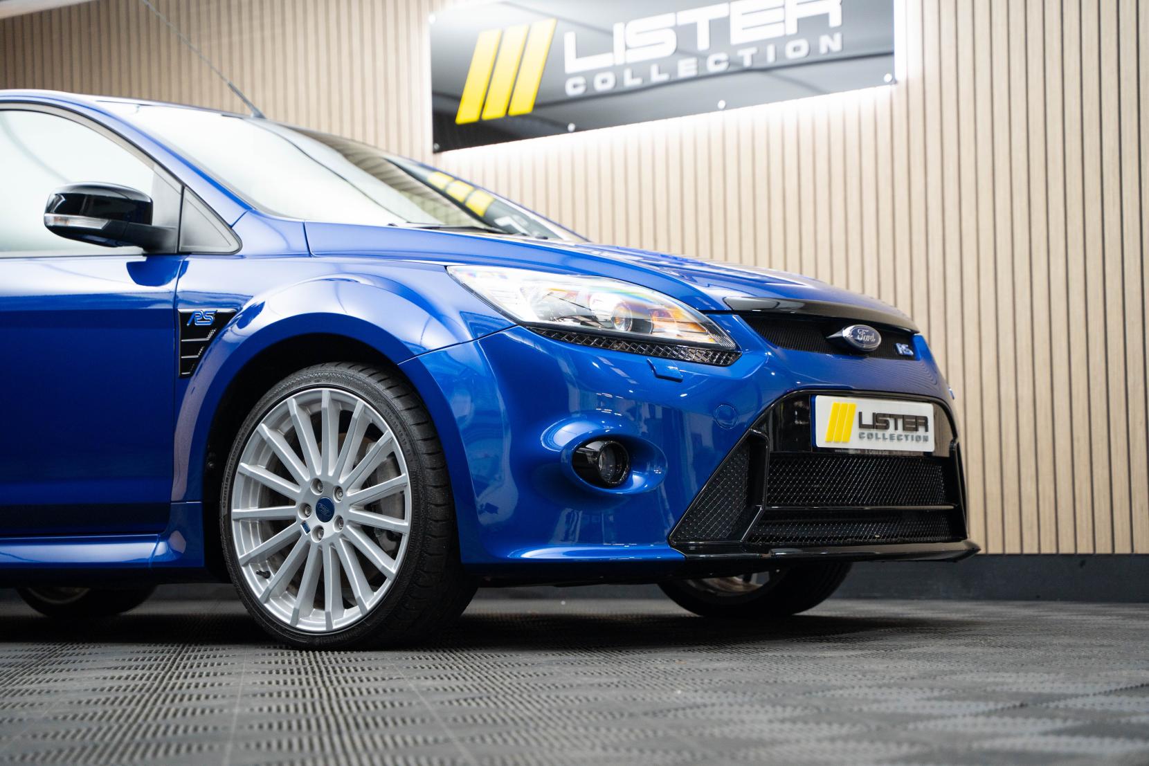 Ford Focus 2.5 RS Hatchback 3dr Petrol Manual (225 g/km, 301 bhp)