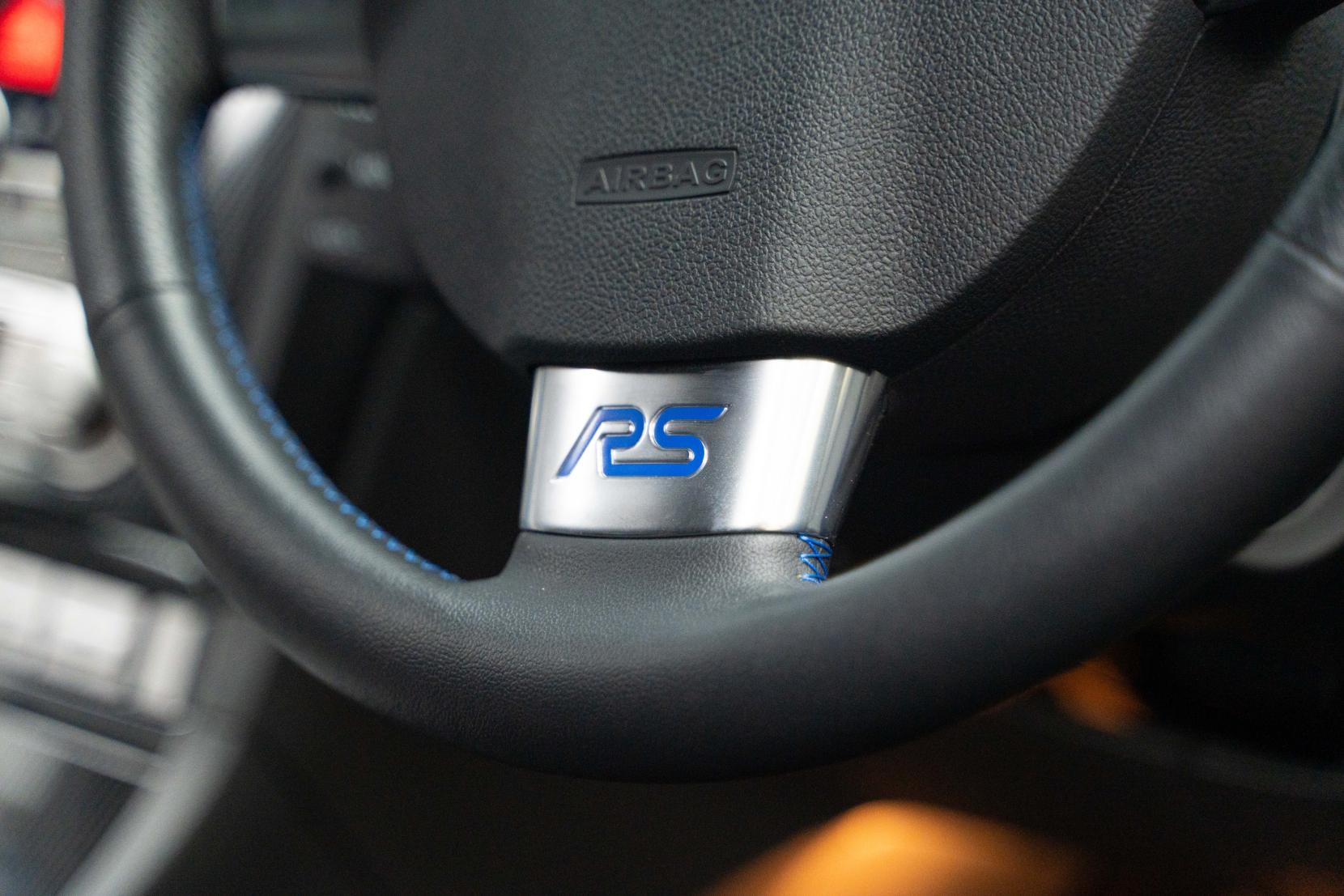 Ford Focus 2.5 RS Hatchback 3dr Petrol Manual (225 g/km, 301 bhp)