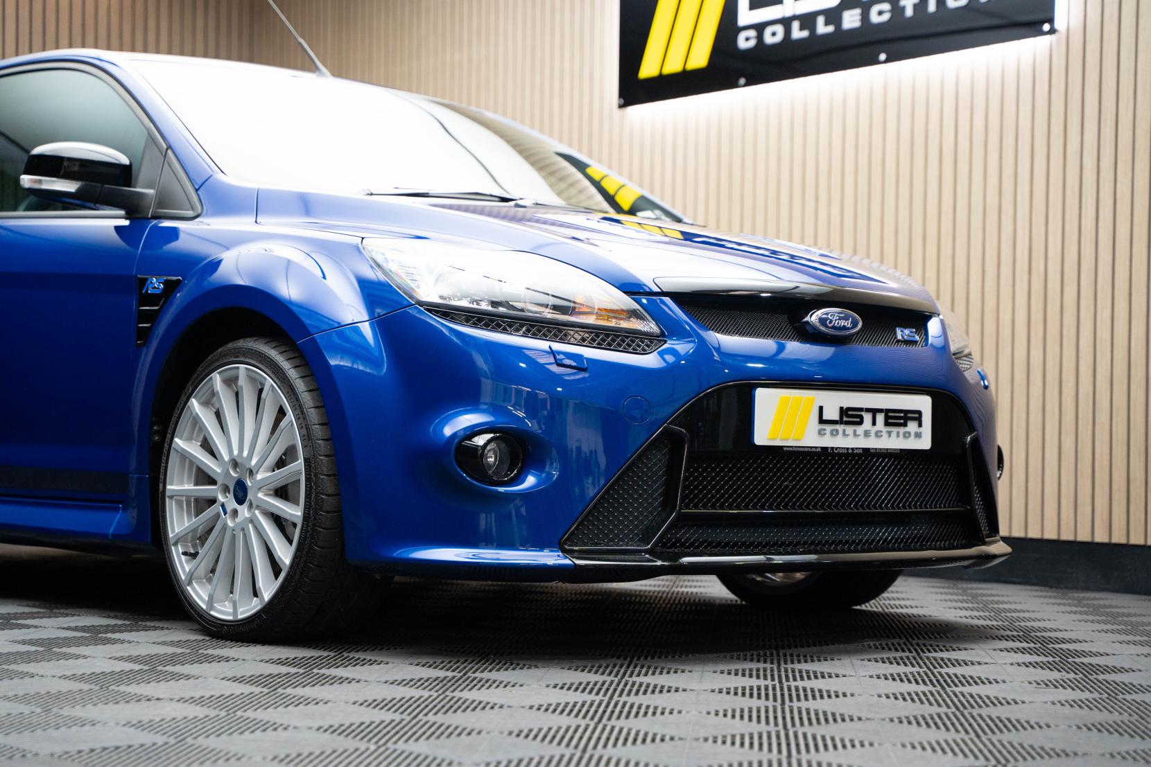 Ford Focus 2.5 RS Hatchback 3dr Petrol Manual (225 g/km, 301 bhp)