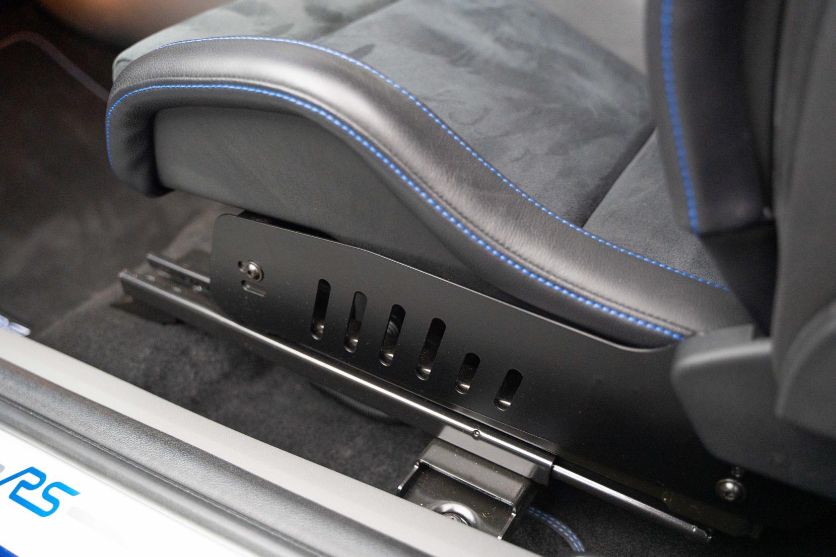 Ford Focus 2.5 RS Hatchback 3dr Petrol Manual (225 g/km, 301 bhp)