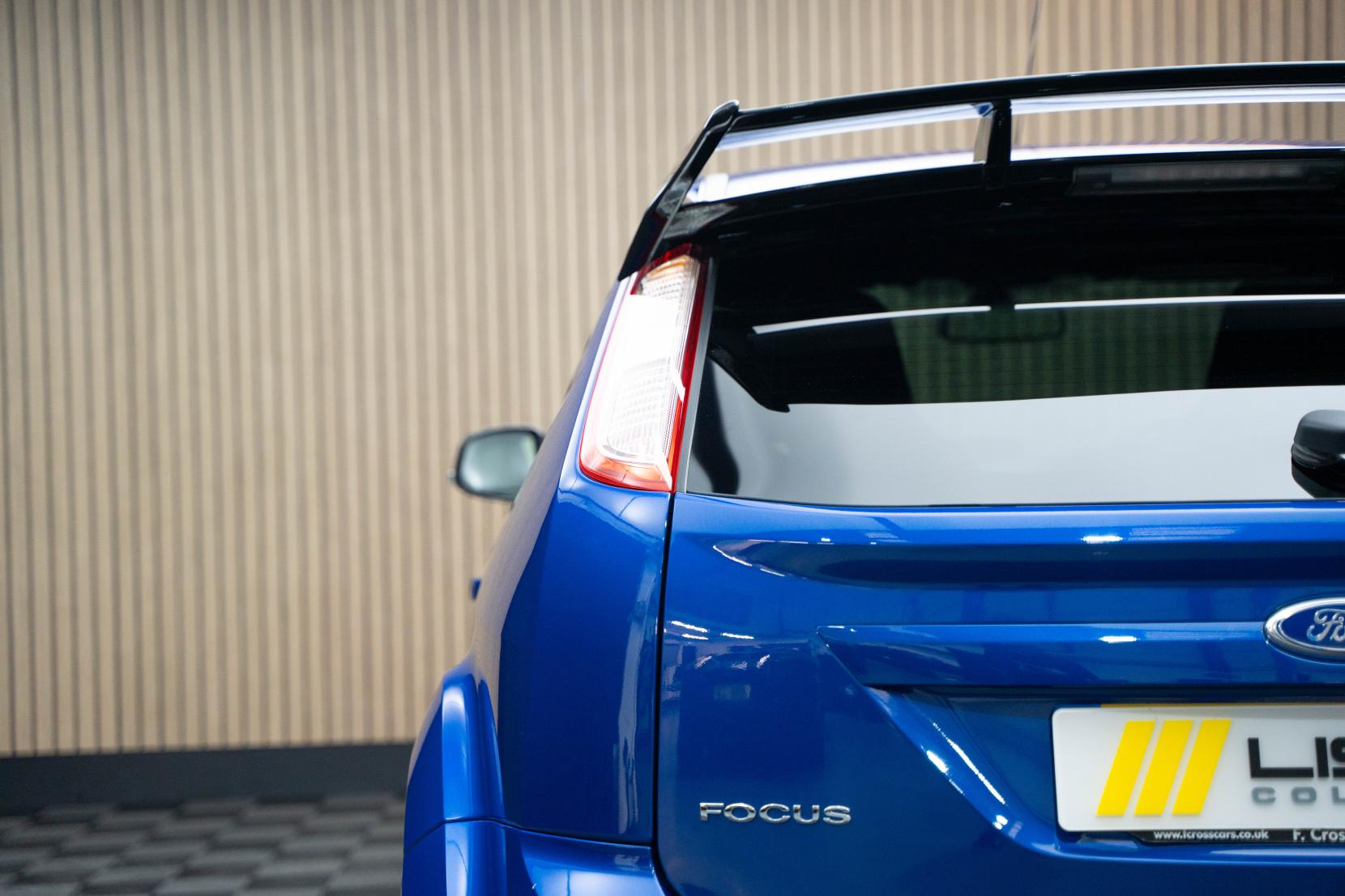 Ford Focus 2.5 RS Hatchback 3dr Petrol Manual (225 g/km, 301 bhp)