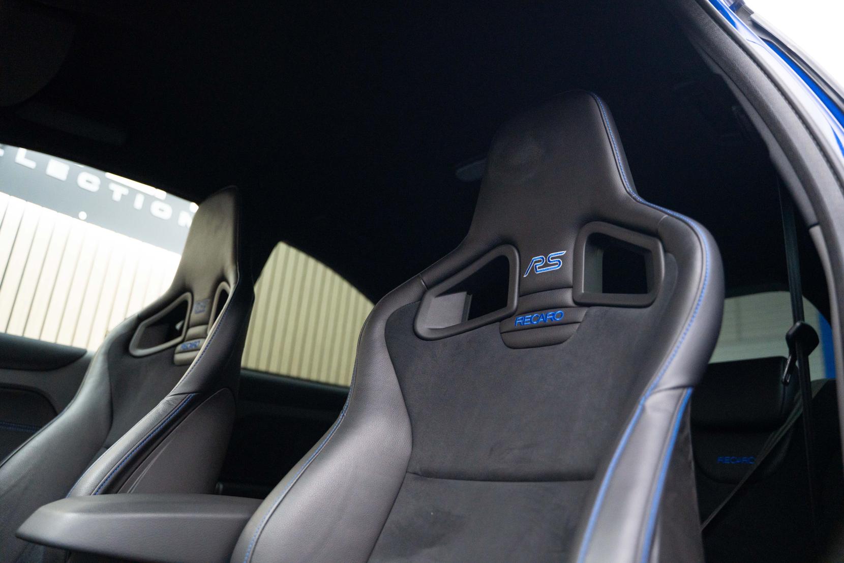 Ford Focus 2.5 RS Hatchback 3dr Petrol Manual (225 g/km, 301 bhp)