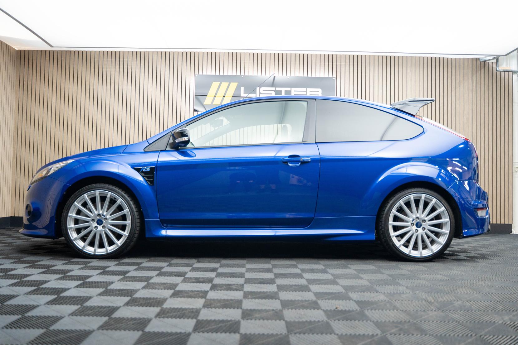Ford Focus 2.5 RS Hatchback 3dr Petrol Manual (225 g/km, 301 bhp)