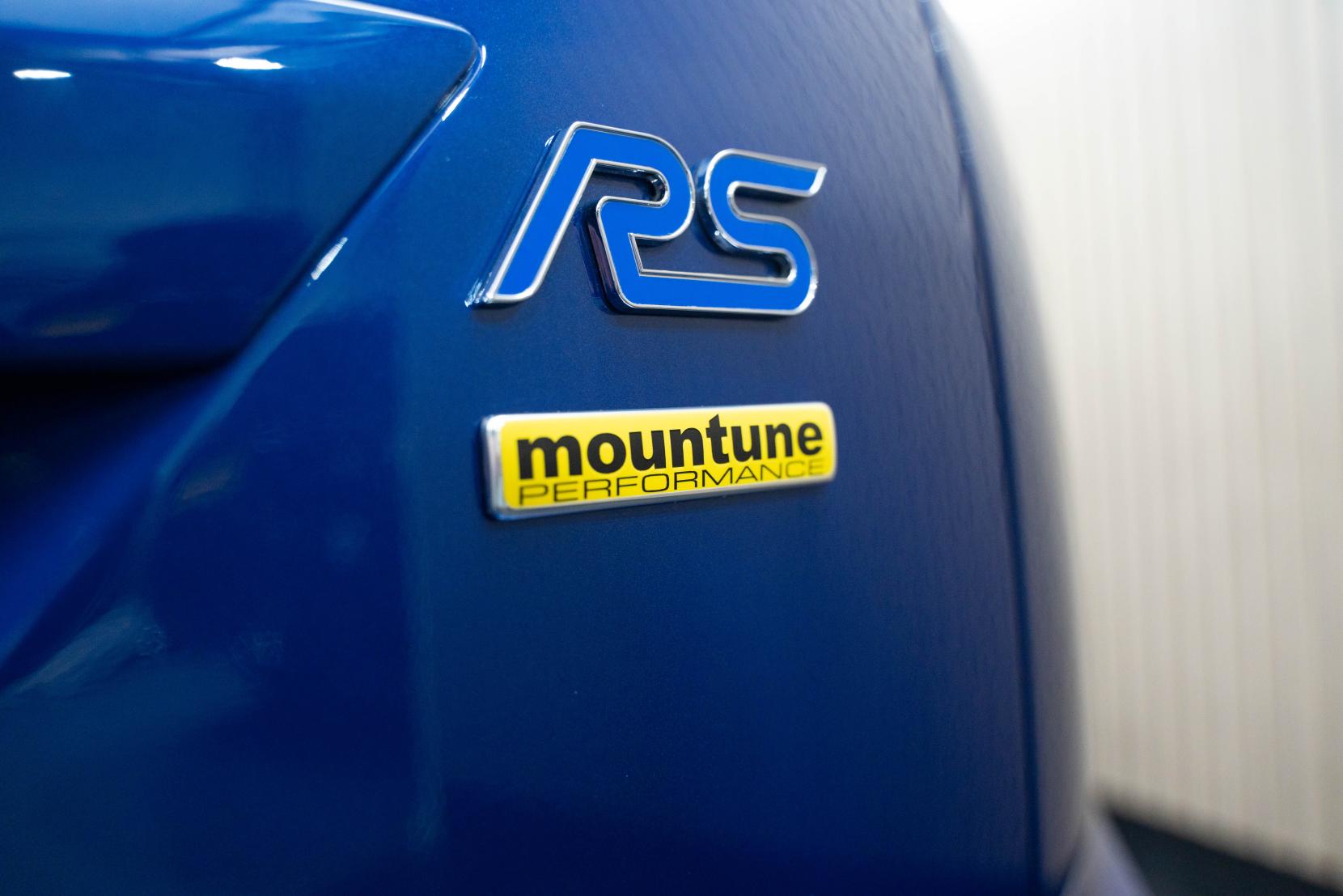 Ford Focus 2.5 RS Hatchback 3dr Petrol Manual (225 g/km, 301 bhp)