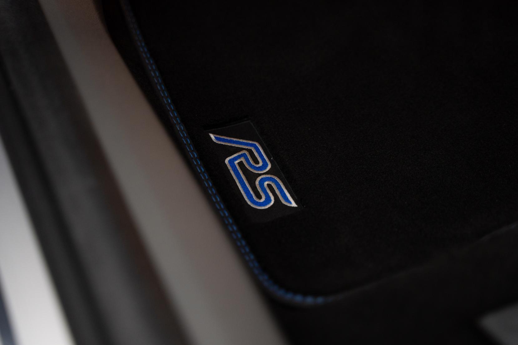 Ford Focus 2.5 RS Hatchback 3dr Petrol Manual (225 g/km, 301 bhp)