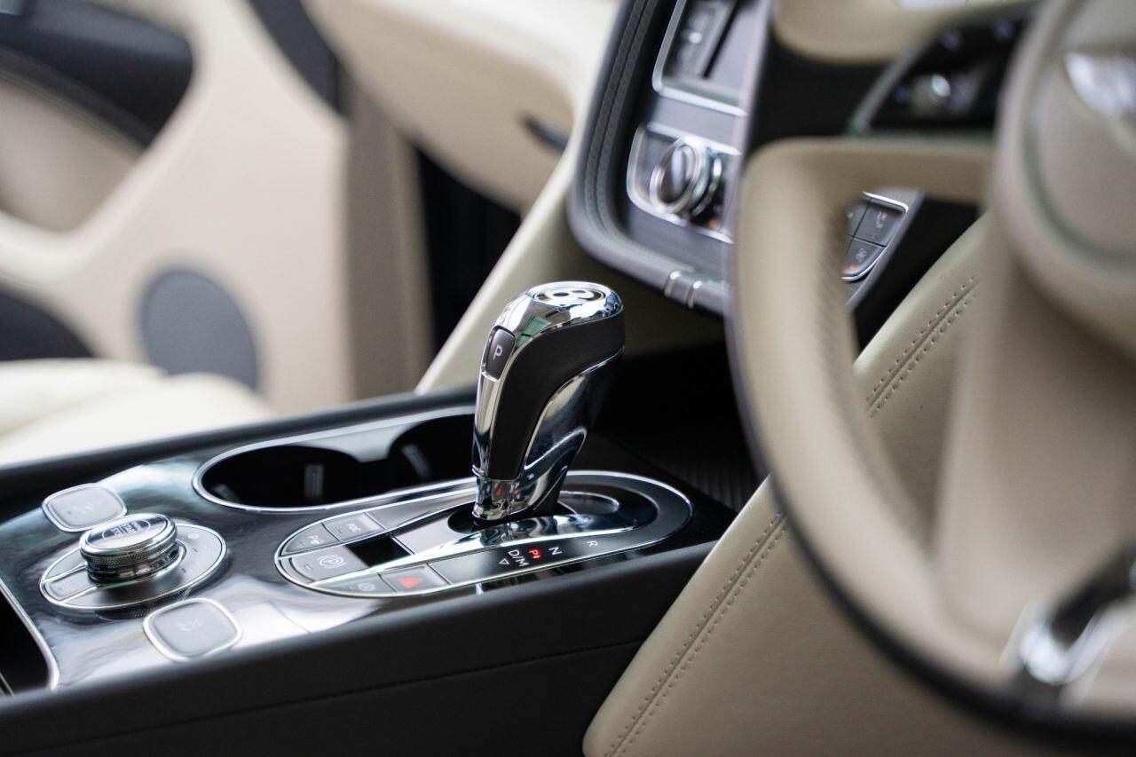 Bentley BENTAYGA 4.0 V8 SUV 5dr Petrol Auto 4WD Euro 6 (s/s) (550 ps)