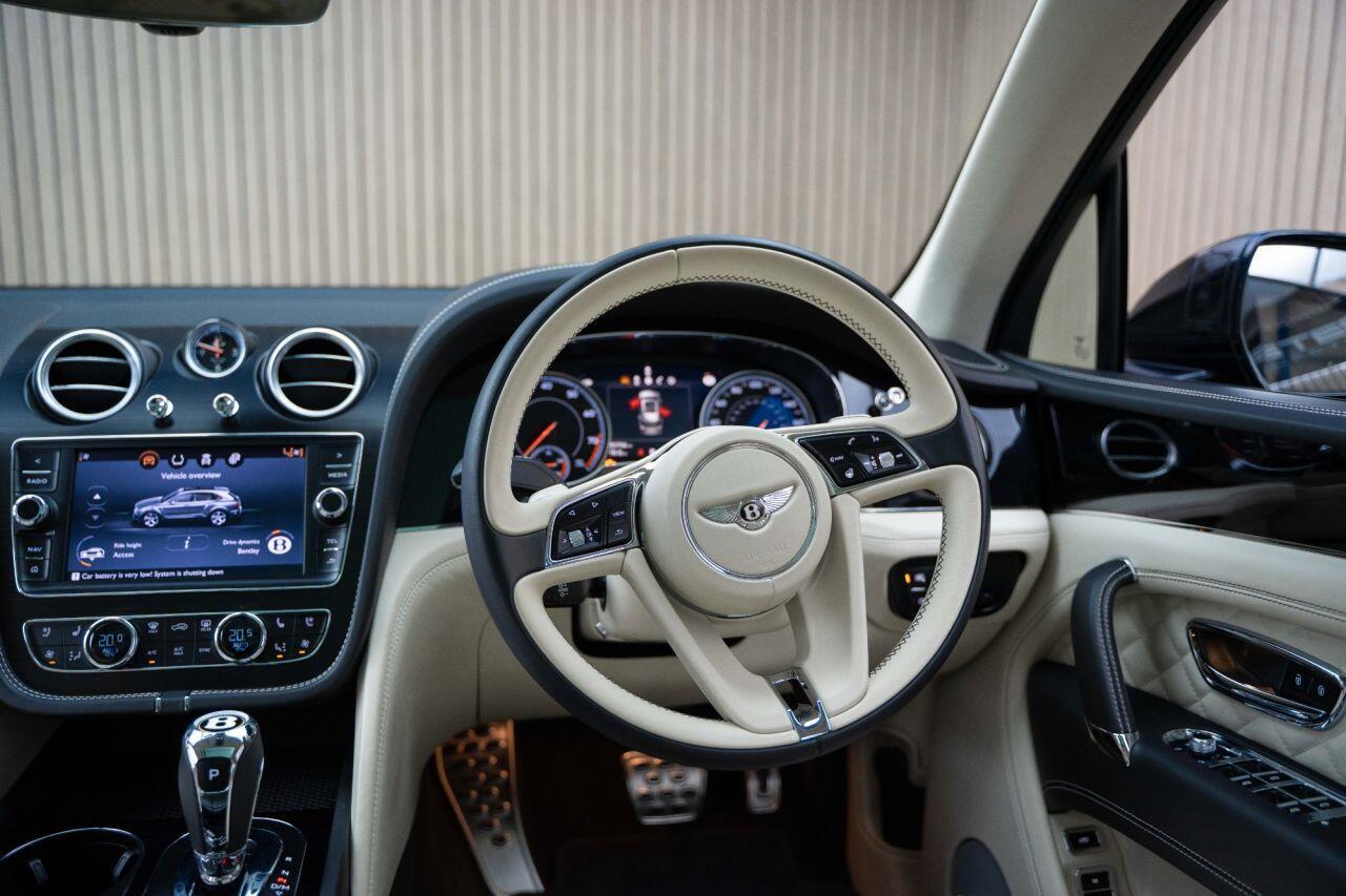 Bentley BENTAYGA 4.0 V8 SUV 5dr Petrol Auto 4WD Euro 6 (s/s) (550 ps)