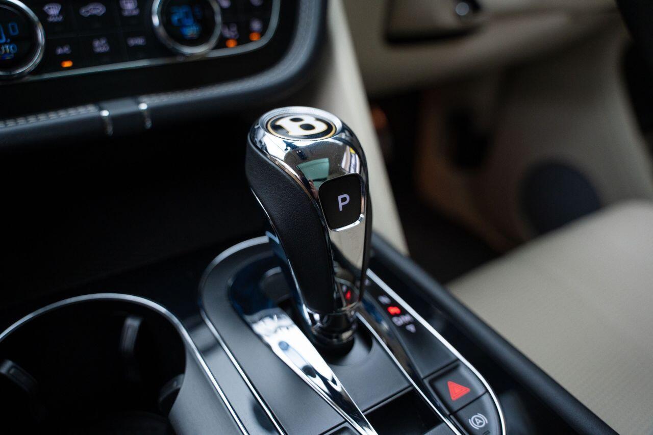 Bentley BENTAYGA 4.0 V8 SUV 5dr Petrol Auto 4WD Euro 6 (s/s) (550 ps)