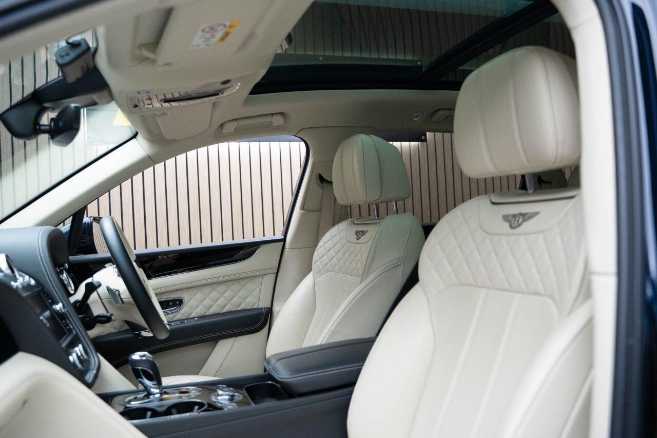 Bentley BENTAYGA 4.0 V8 SUV 5dr Petrol Auto 4WD Euro 6 (s/s) (550 ps)