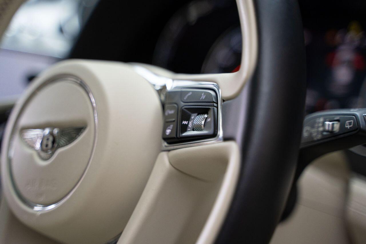 Bentley BENTAYGA 4.0 V8 SUV 5dr Petrol Auto 4WD Euro 6 (s/s) (550 ps)