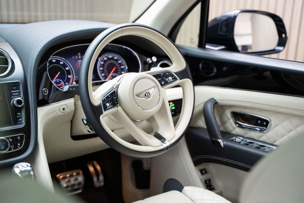 Bentley BENTAYGA 4.0 V8 SUV 5dr Petrol Auto 4WD Euro 6 (s/s) (550 ps)