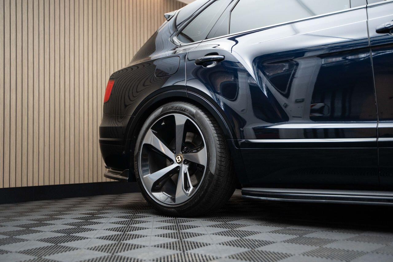 Bentley BENTAYGA 4.0 V8 SUV 5dr Petrol Auto 4WD Euro 6 (s/s) (550 ps)