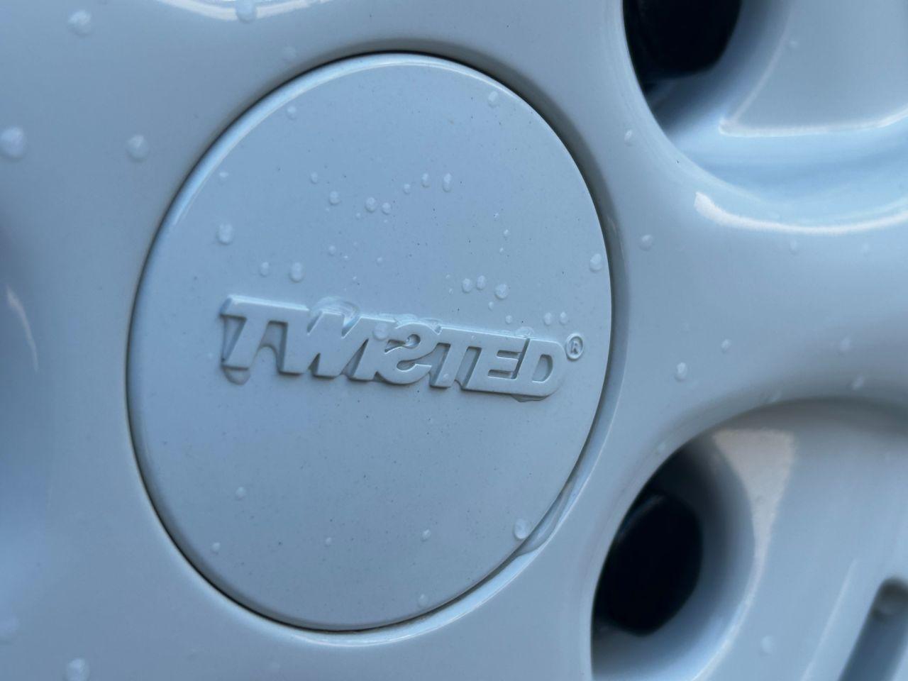 Land Rover Defender 2.2 Stage 2 TWISTED TUNE + BODYKIT LOW RATE FINANCE +12 MONTH WARRANTY