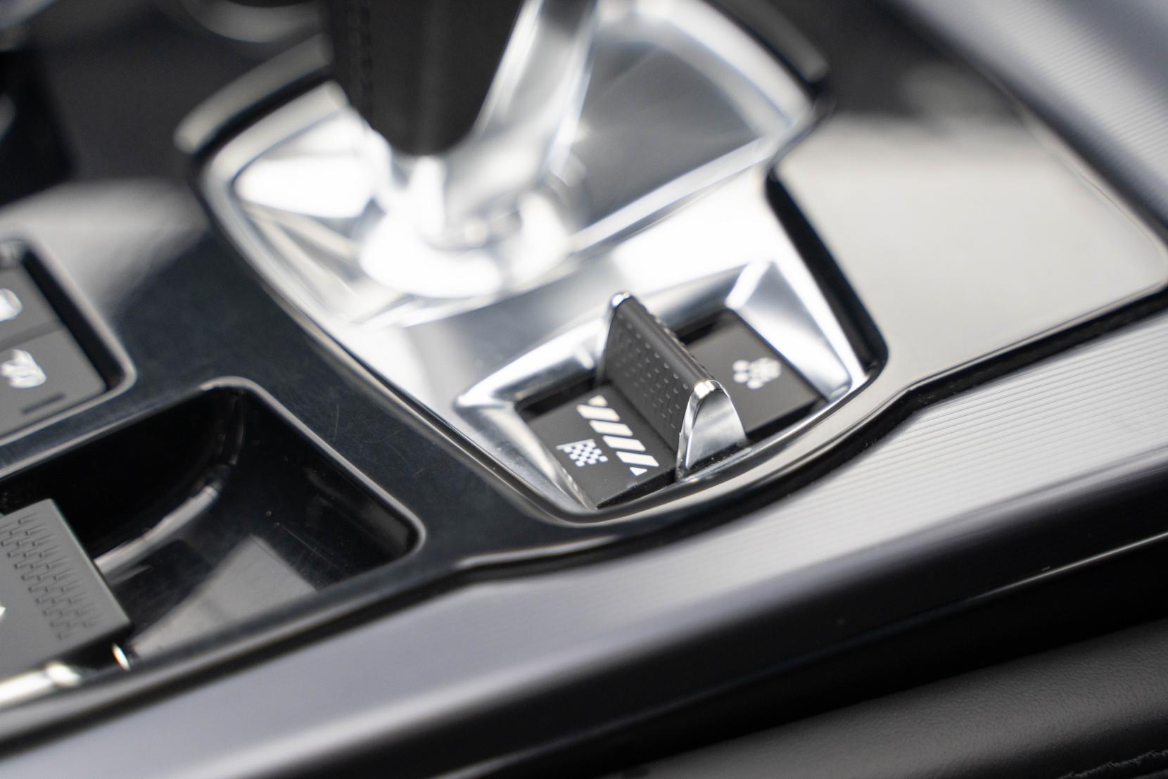 Jaguar F-Type 5.0 V8 R Convertible 2dr Petrol Auto AWD Euro 6 (s/s) (550 ps)