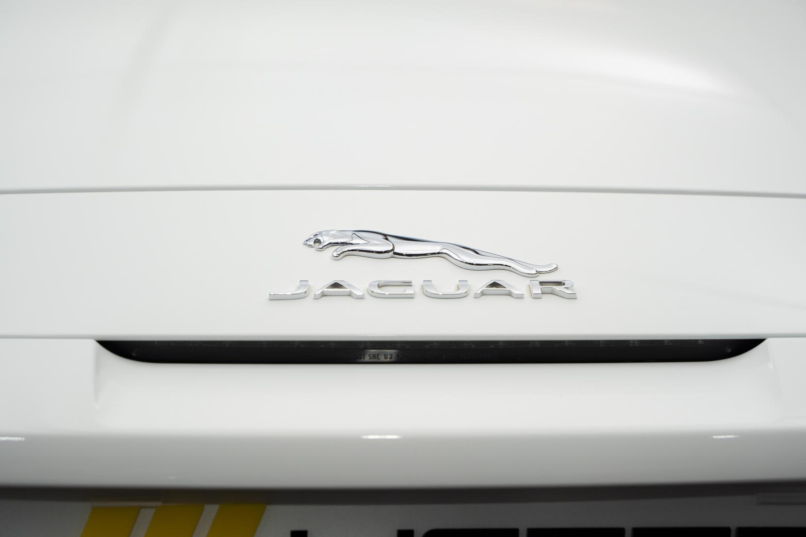 Jaguar F-Type 5.0 V8 R Convertible 2dr Petrol Auto AWD Euro 6 (s/s) (550 ps)