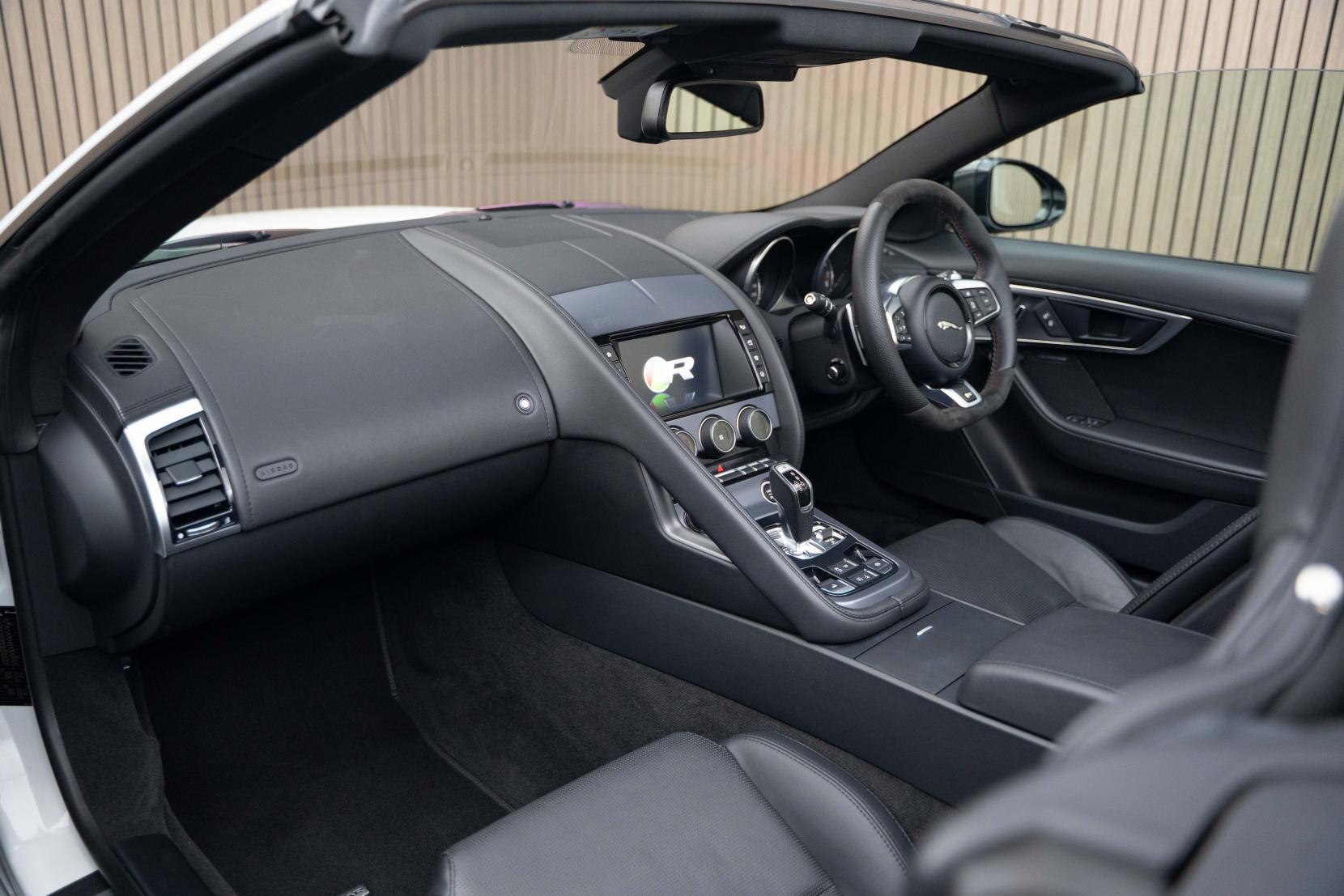 Jaguar F-Type 5.0 V8 R Convertible 2dr Petrol Auto AWD Euro 6 (s/s) (550 ps)