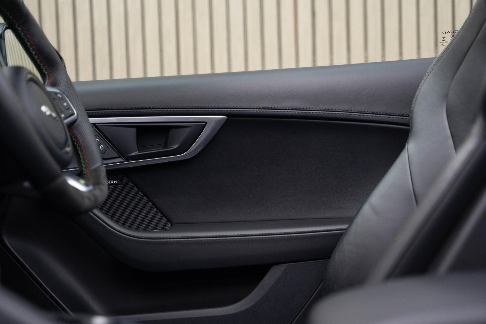 Jaguar F-Type 5.0 V8 R Convertible 2dr Petrol Auto AWD Euro 6 (s/s) (550 ps)