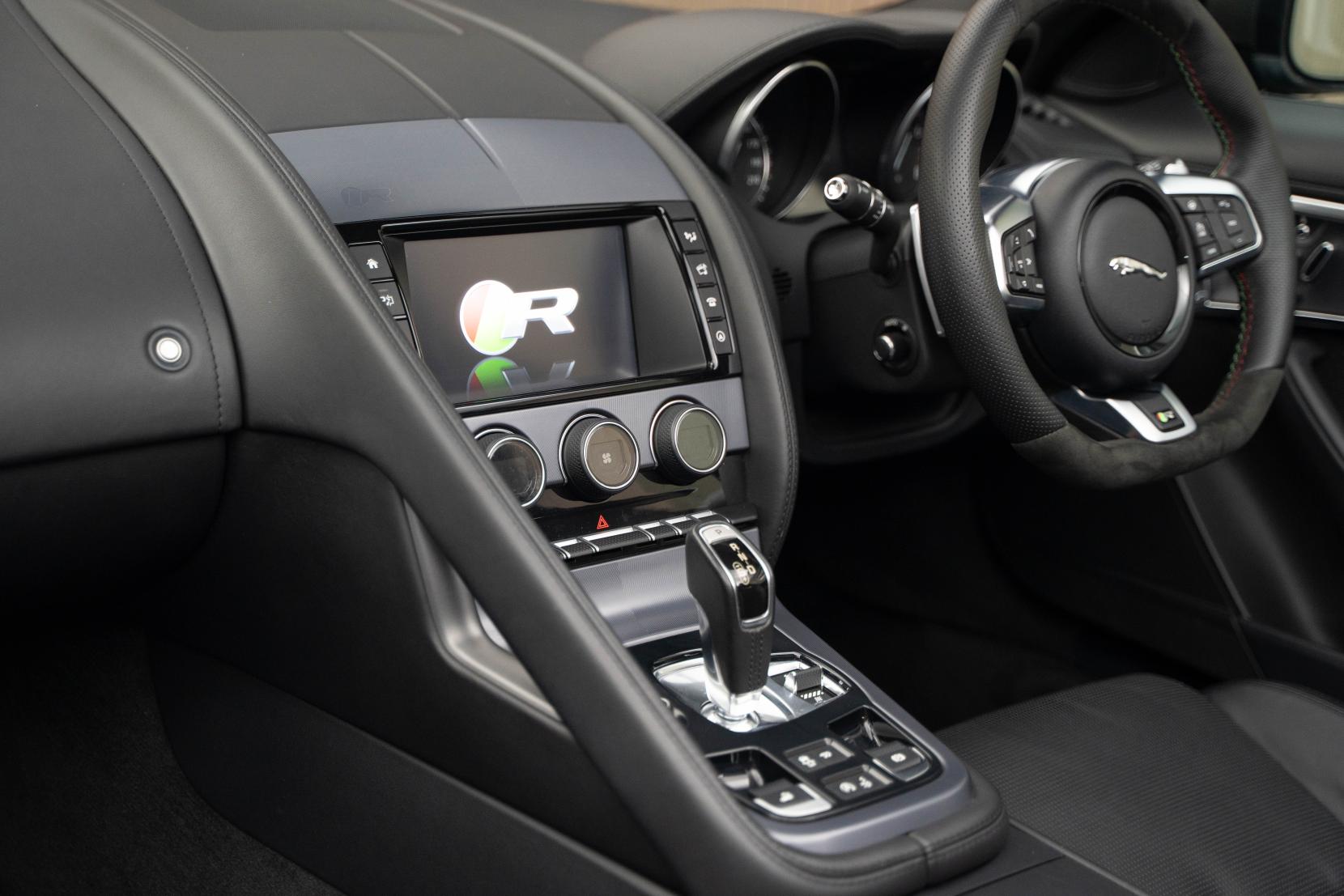 Jaguar F-Type 5.0 V8 R Convertible 2dr Petrol Auto AWD Euro 6 (s/s) (550 ps)