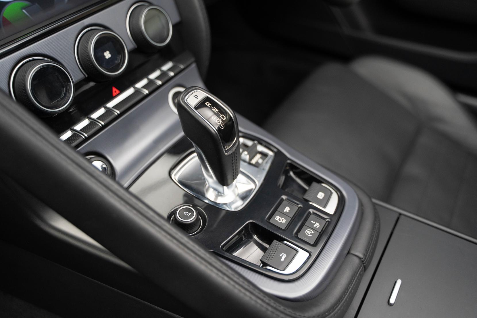 Jaguar F-Type 5.0 V8 R Convertible 2dr Petrol Auto AWD Euro 6 (s/s) (550 ps)