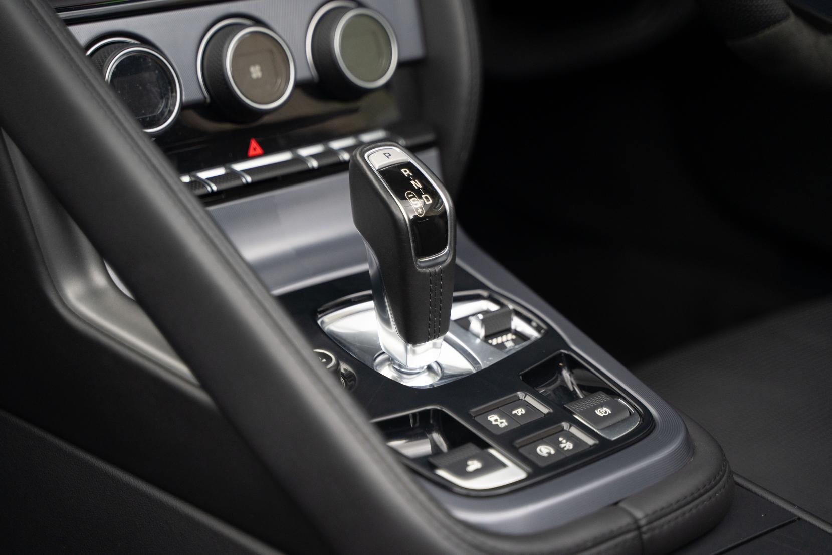 Jaguar F-Type 5.0 V8 R Convertible 2dr Petrol Auto AWD Euro 6 (s/s) (550 ps)